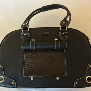 Dog carrier
